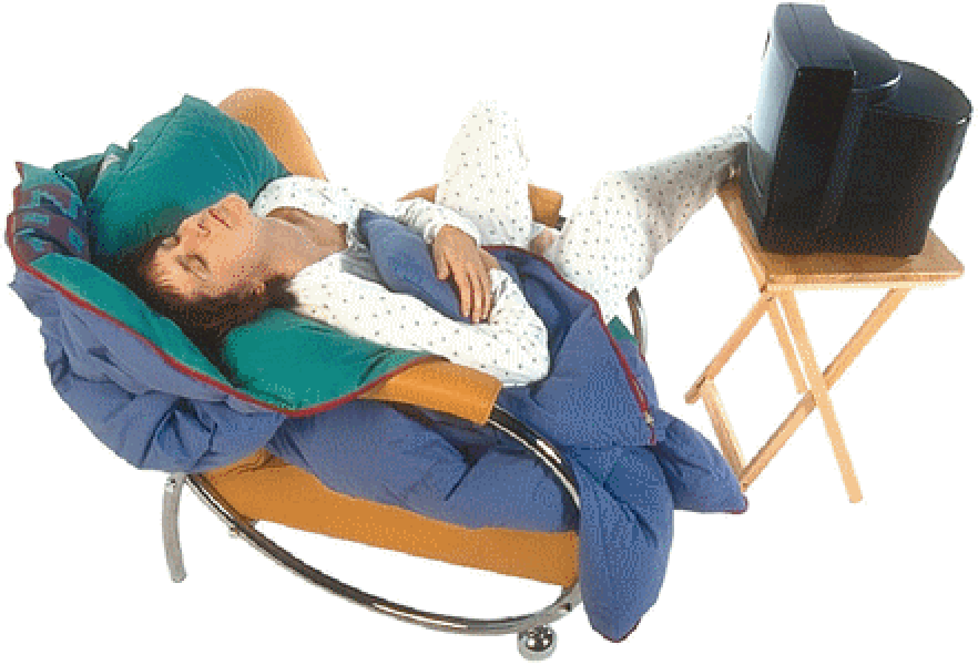 Photo d'une jeune femme en pyjama dans son fauteuil, endormie devant son téléviseur. Commentaire Tobacostop : La fumeuse étant lassée, la cigarette l'étreint...